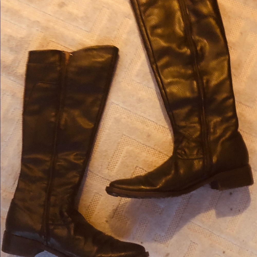 Peter Kaiser brown leather boots size 9.